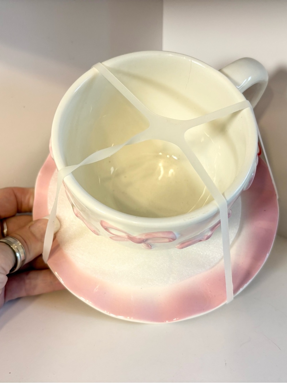 Pink-bow coquette aesthetic ceramic Tea cup & scalloped Saucer Set - Picture 3 of 4
